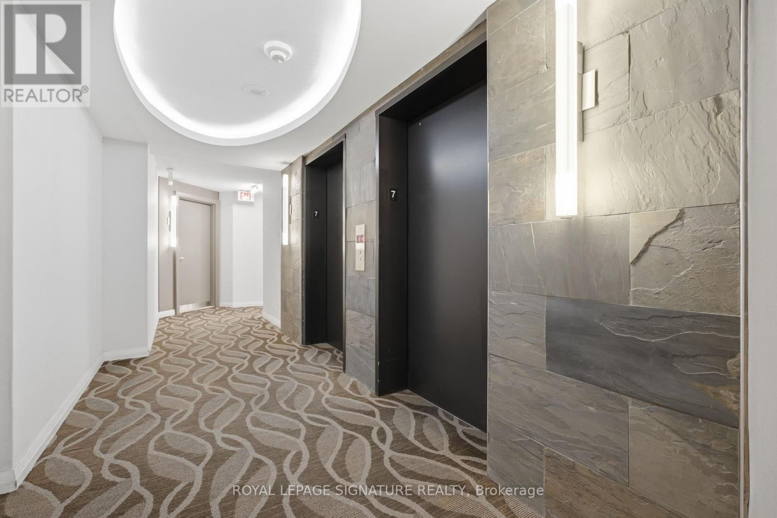 701 - 228 Queens Quay W, Toronto (Waterfront Communities), Ontario  M5J 2X1 - Photo 3 - C14107014