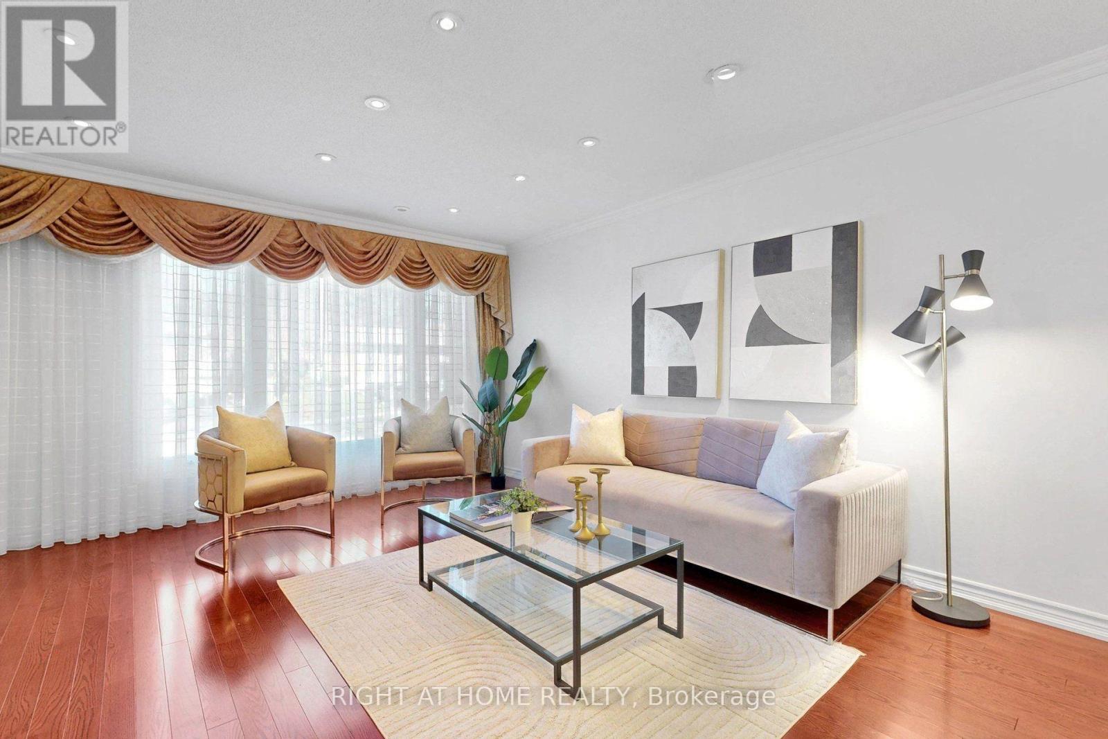 13 Clancy Drive, Toronto, Ontario  M2J 2V7 - Photo 12 - C14107020