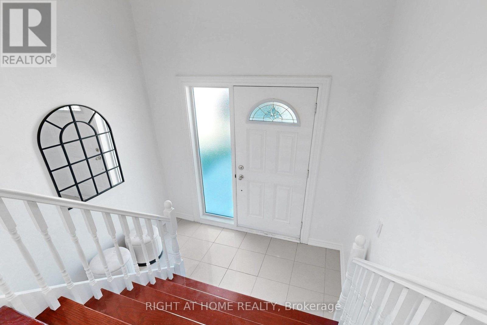 13 Clancy Drive, Toronto, Ontario  M2J 2V7 - Photo 9 - C14107020