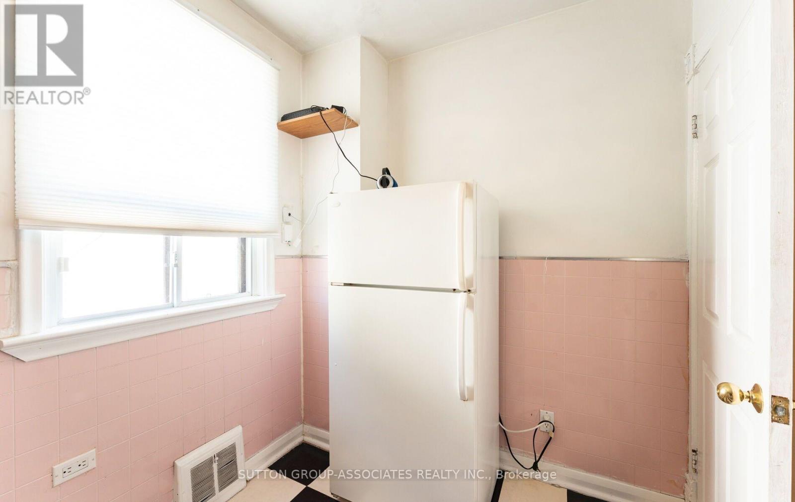 2nd Floor - 35 Bellwoods Avenue, Toronto (Trinity-Bellwoods), Ontario  M6J 2P5 - Photo 11 - C14107084