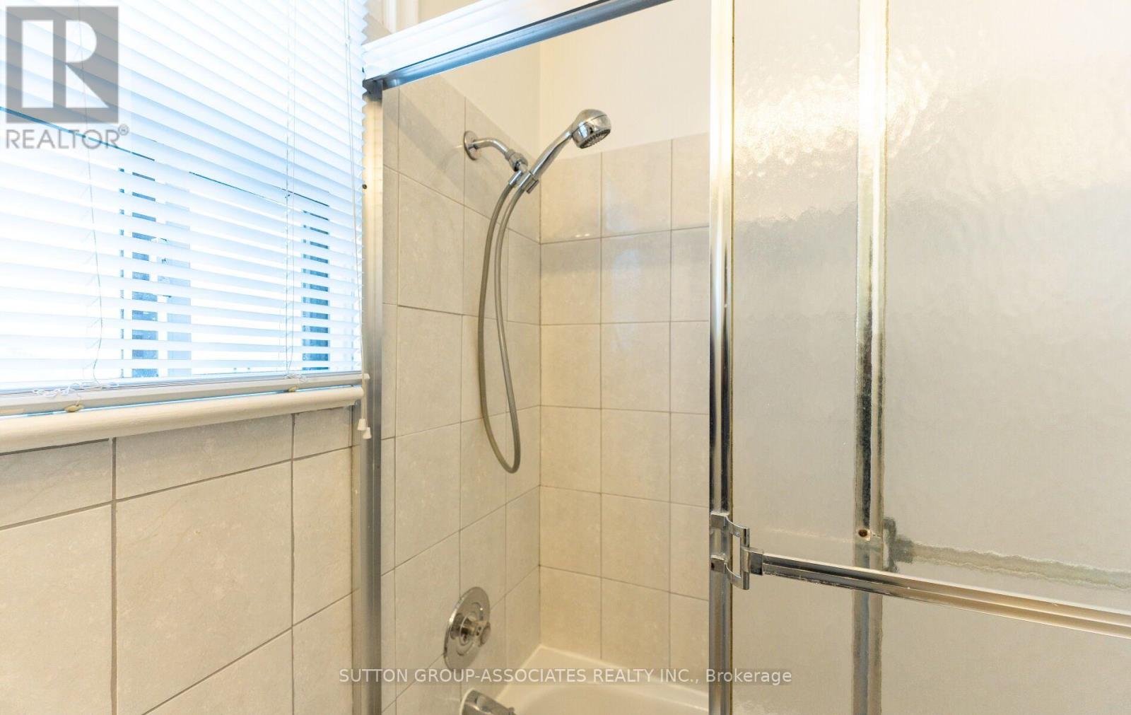 2nd Floor - 35 Bellwoods Avenue, Toronto (Trinity-Bellwoods), Ontario  M6J 2P5 - Photo 13 - C14107084