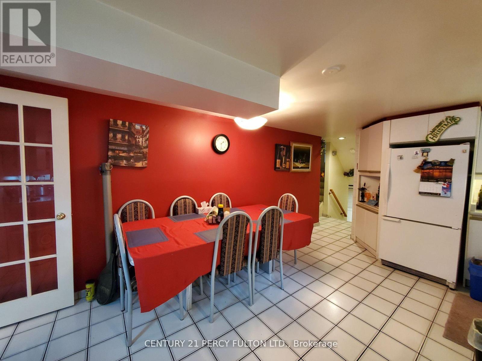 36 St. Paschal Court, Toronto (Newtonbrook West), Ontario  M2M 4A5 - Photo 3 - C14107108