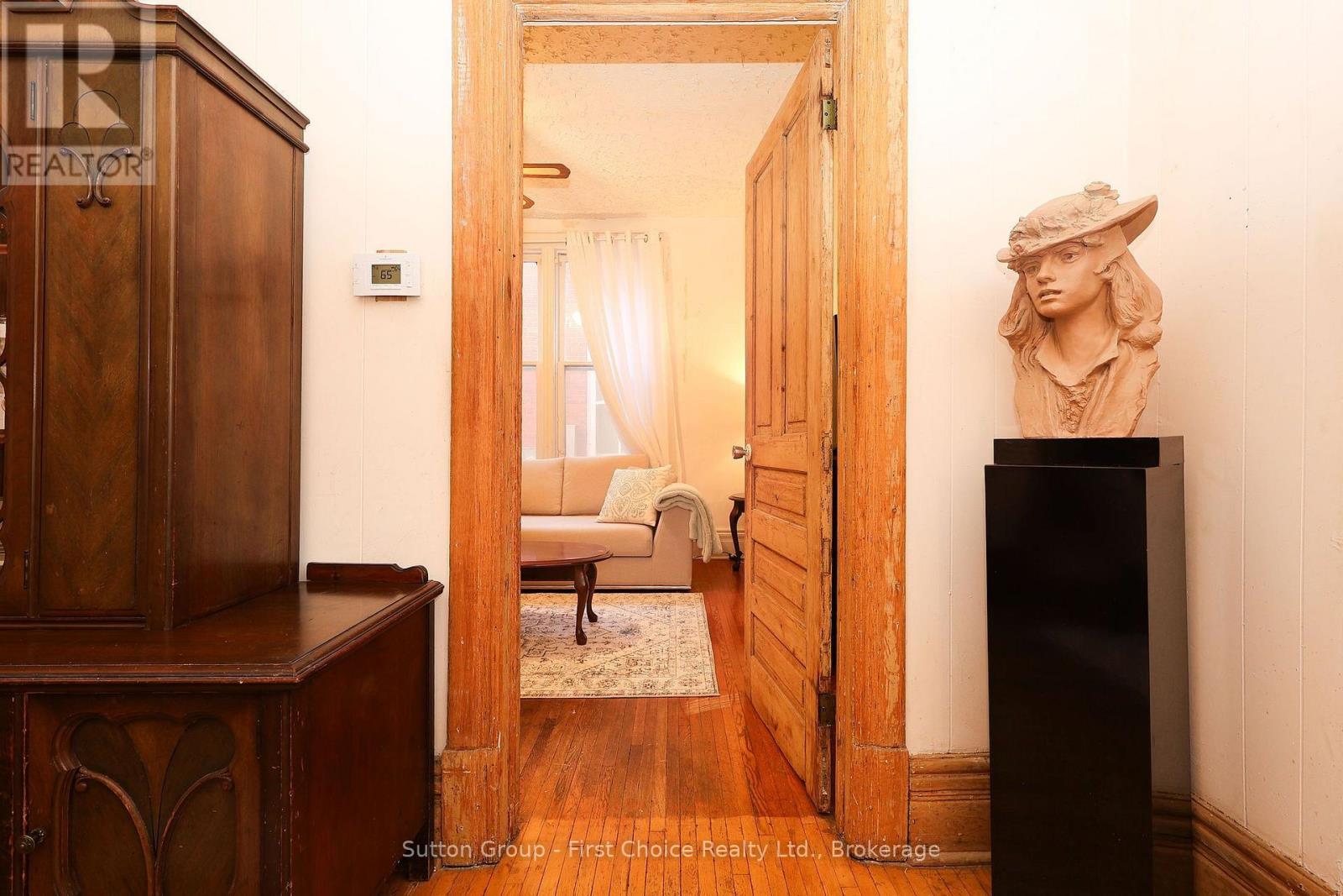 257 Ontario Street, Stratford, Ontario  N5A 3H6 - Photo 13 - X14106810