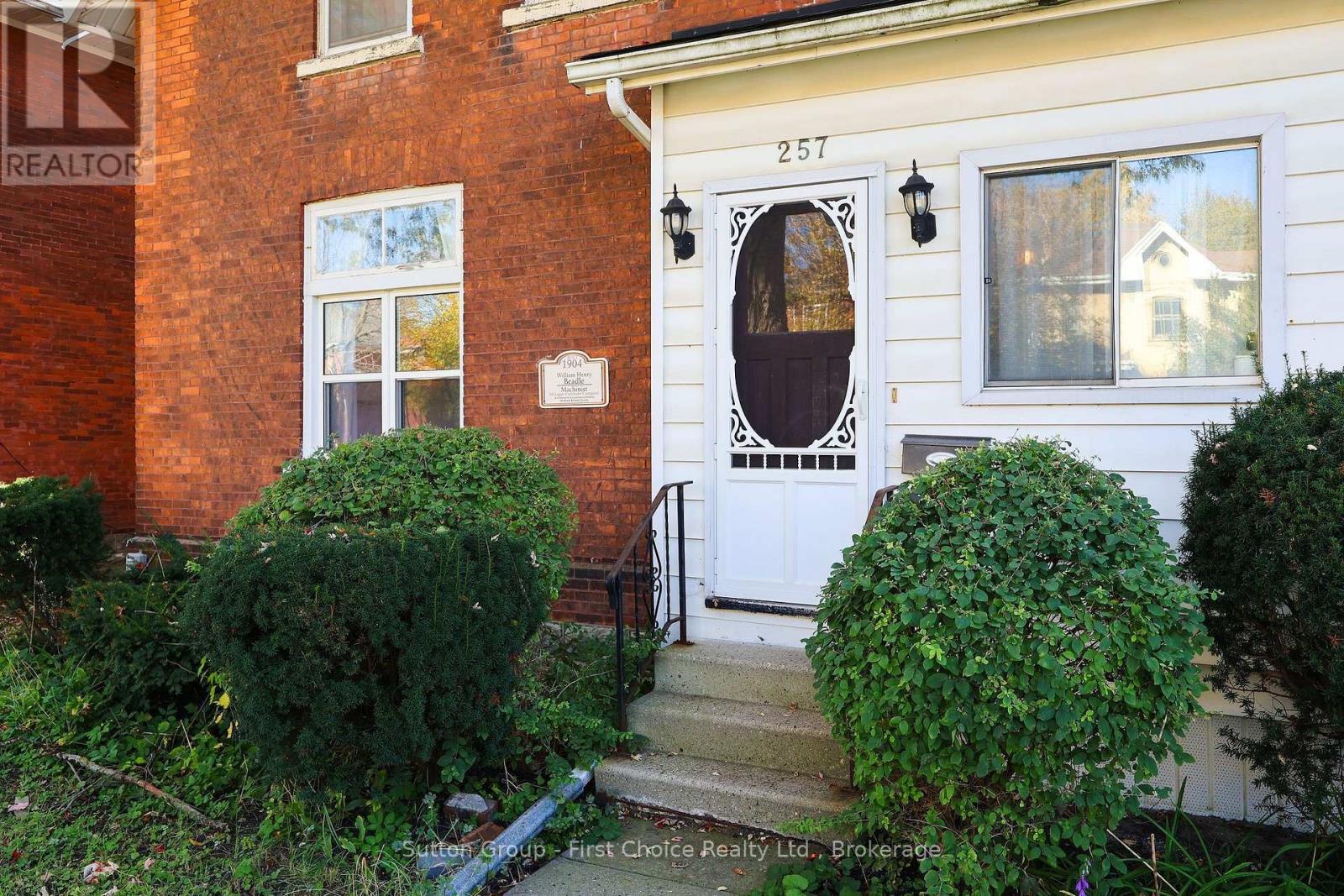 257 Ontario Street, Stratford, Ontario  N5A 3H6 - Photo 3 - X14106810