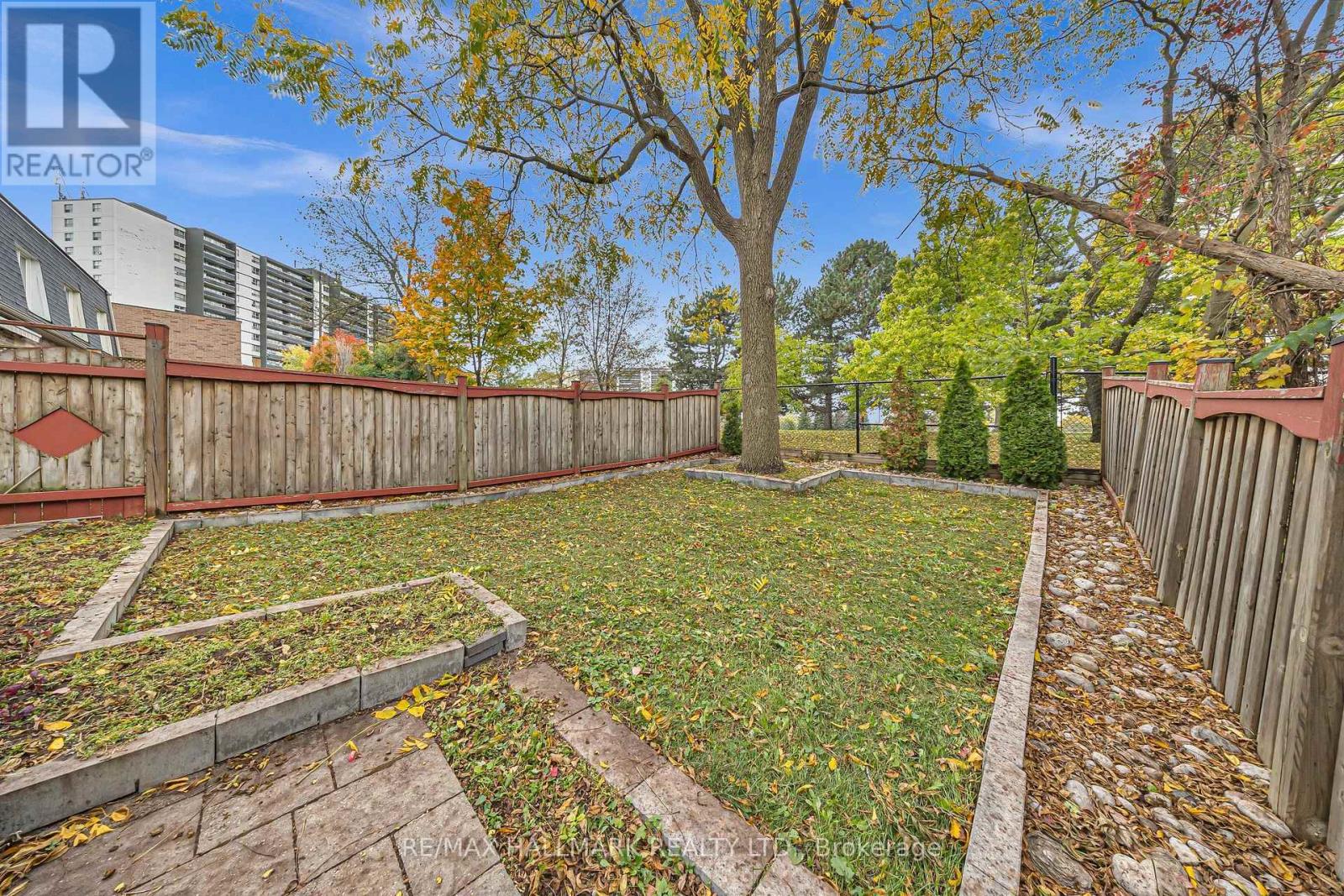 22 Jeremiah Lane, Toronto, Ontario  M1J 0A4 - Photo 4 - E14106956