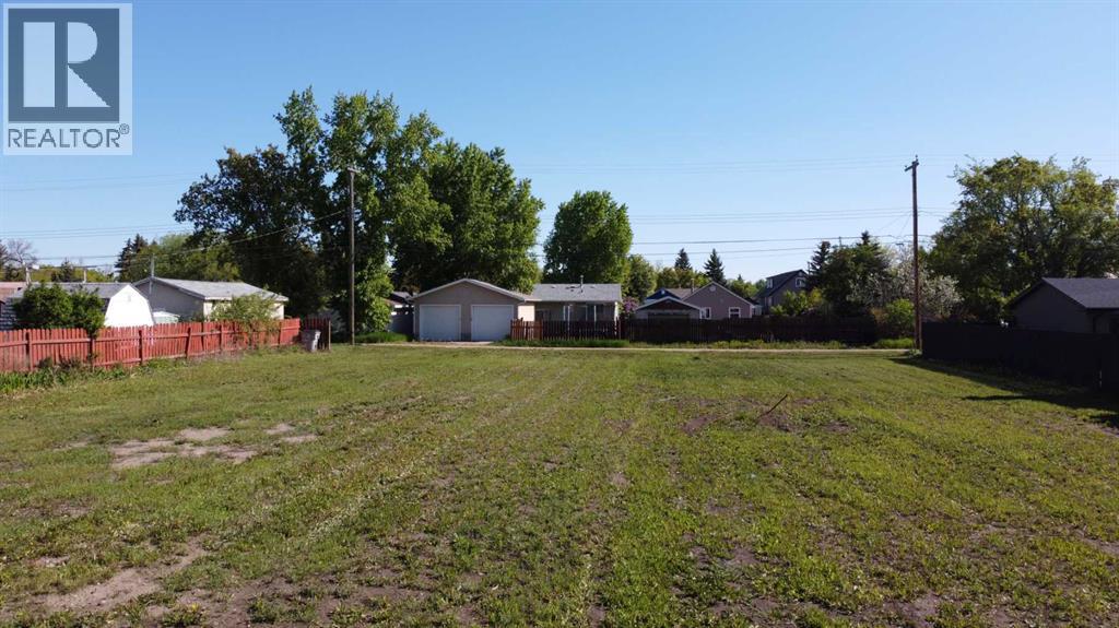 1230 & 1234 5 Avenue, Wainwright, Alberta T9W 1L8 - Photo 3 - A2090091