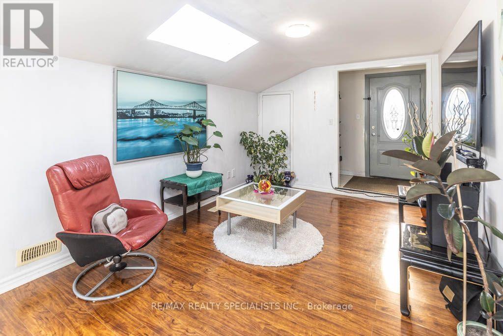 124 Roebuck Drive, Toronto, Ontario  M1K 2H8 - Photo 4 - E14107012
