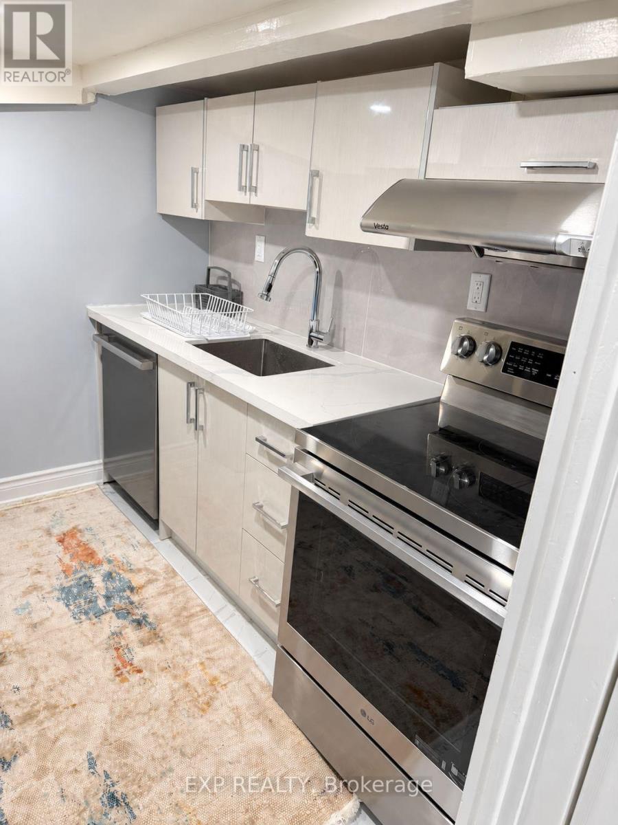 411 Coxwell Avenue, Toronto, Ontario  M4L 3B9 - Photo 2 - E14107116