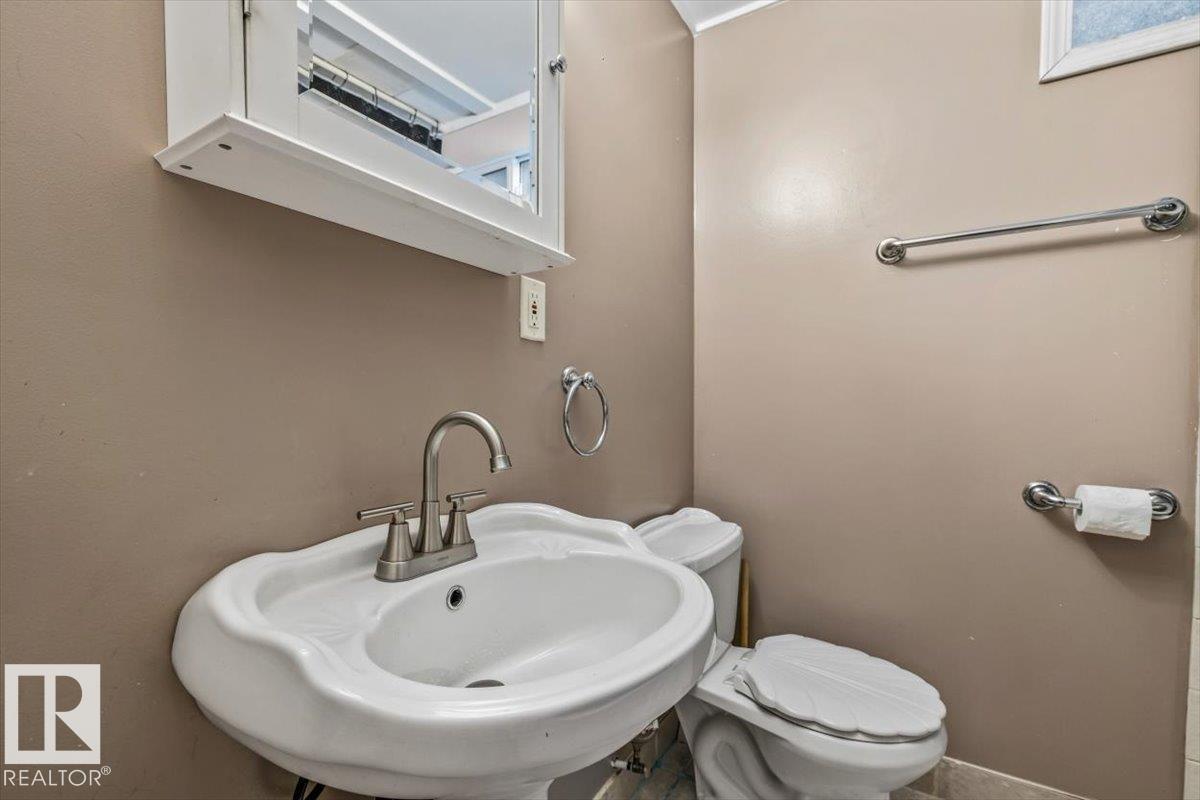 9212 93 ST
