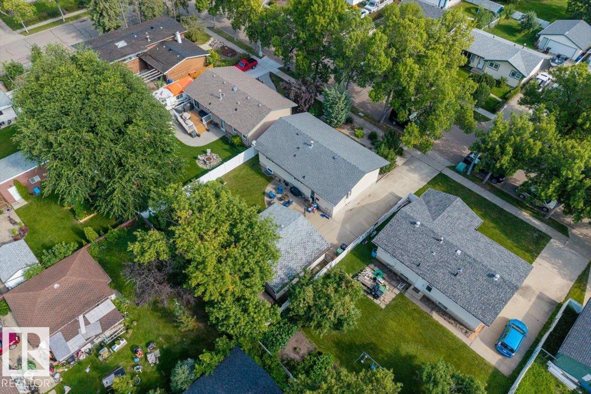 9212 93 ST