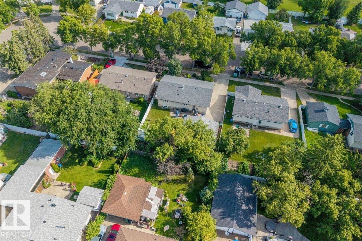 9212 93 ST