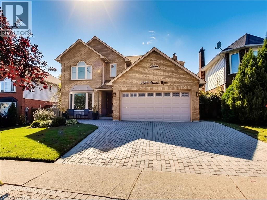 2384 HEADON Road, Burlington, Ontario