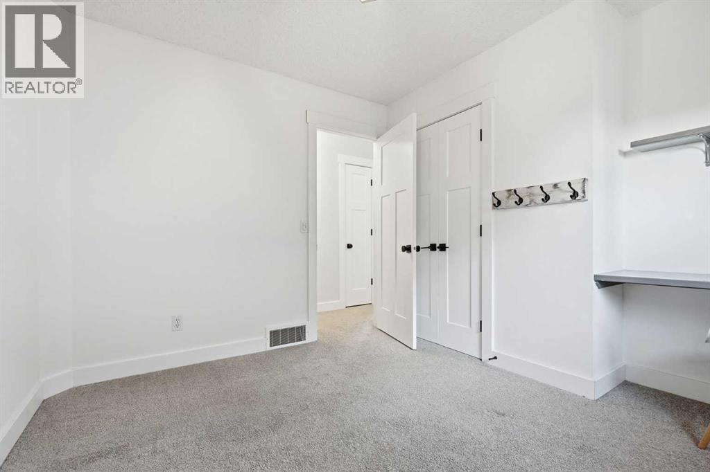 130 Chapman Close SE, Calgary, Alberta T2X 3v7 - Photo 29 - A2353408