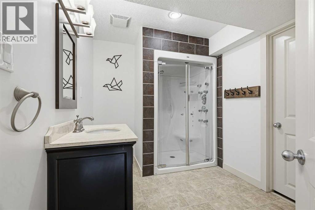 130 Chapman Close SE, Calgary, Alberta T2X 3v7 - Photo 36 - A2353408