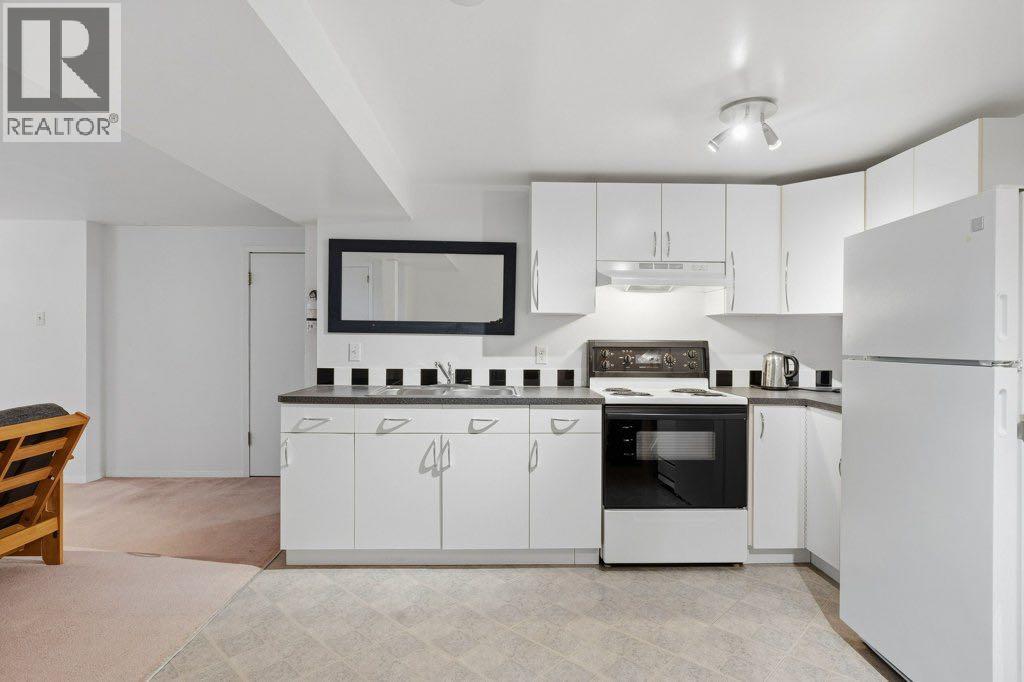 3239 Kenmare Crescent SW, Calgary, Alberta  T3E 4R4 - Photo 27 - A2354045