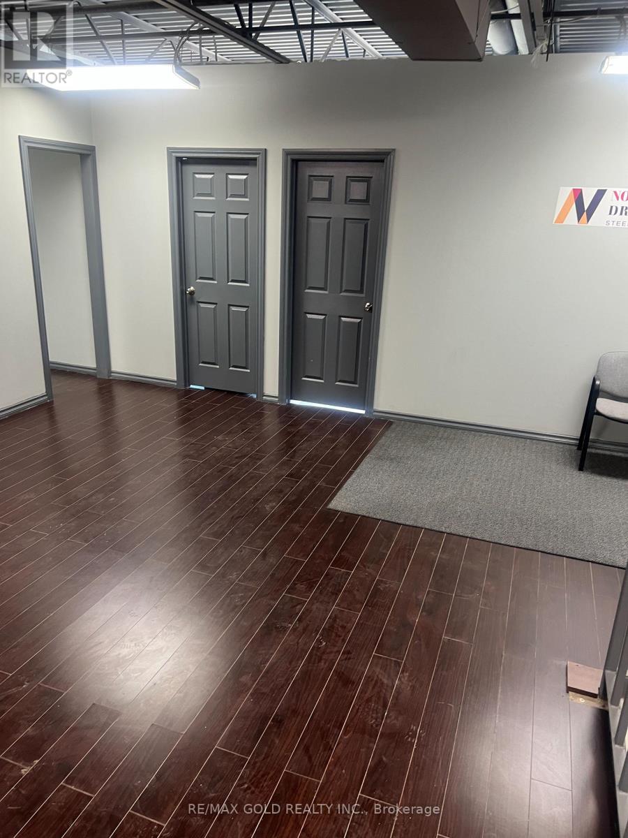 9-Upstairs - 3a Edvac Drive, Brampton (Gore Industrial North), Ontario  L6S 5X8 - Photo 11 - W14107090