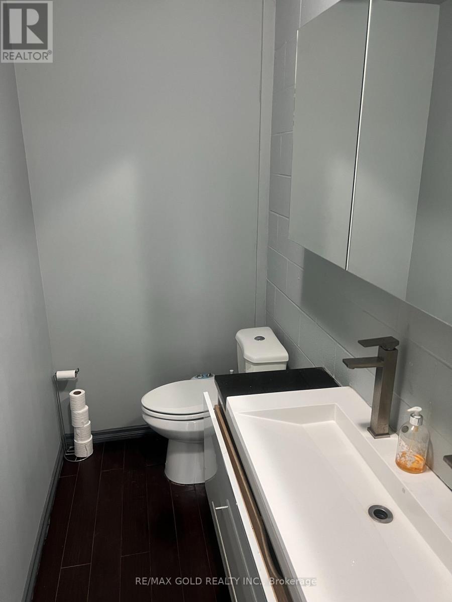 9-Upstairs - 3a Edvac Drive, Brampton (Gore Industrial North), Ontario  L6S 5X8 - Photo 17 - W14107090