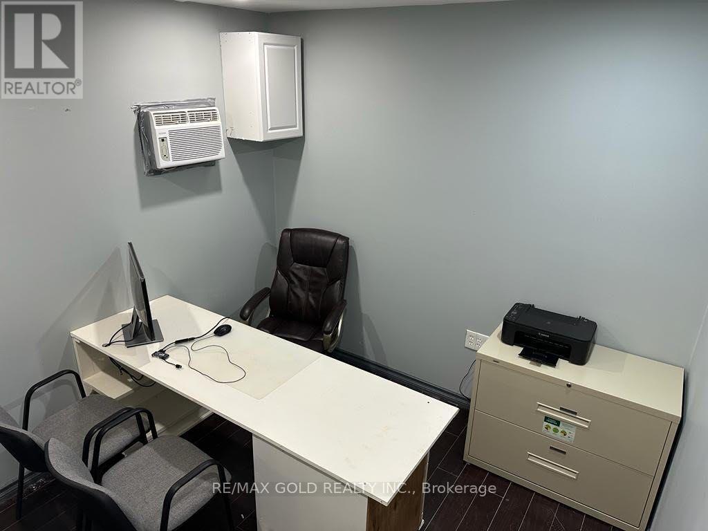 9-Upstairs - 3a Edvac Drive, Brampton (Gore Industrial North), Ontario  L6S 5X8 - Photo 18 - W14107090