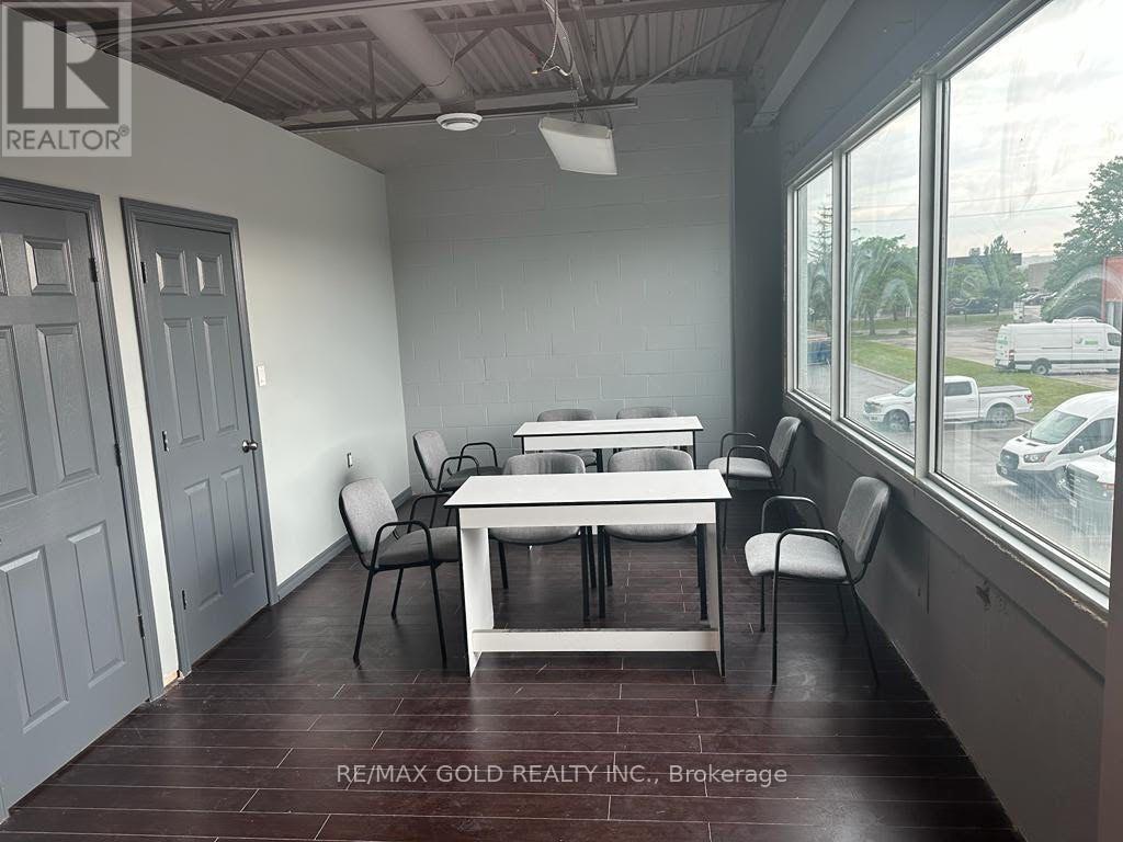 9-Upstairs - 3a Edvac Drive, Brampton (Gore Industrial North), Ontario  L6S 5X8 - Photo 22 - W14107090