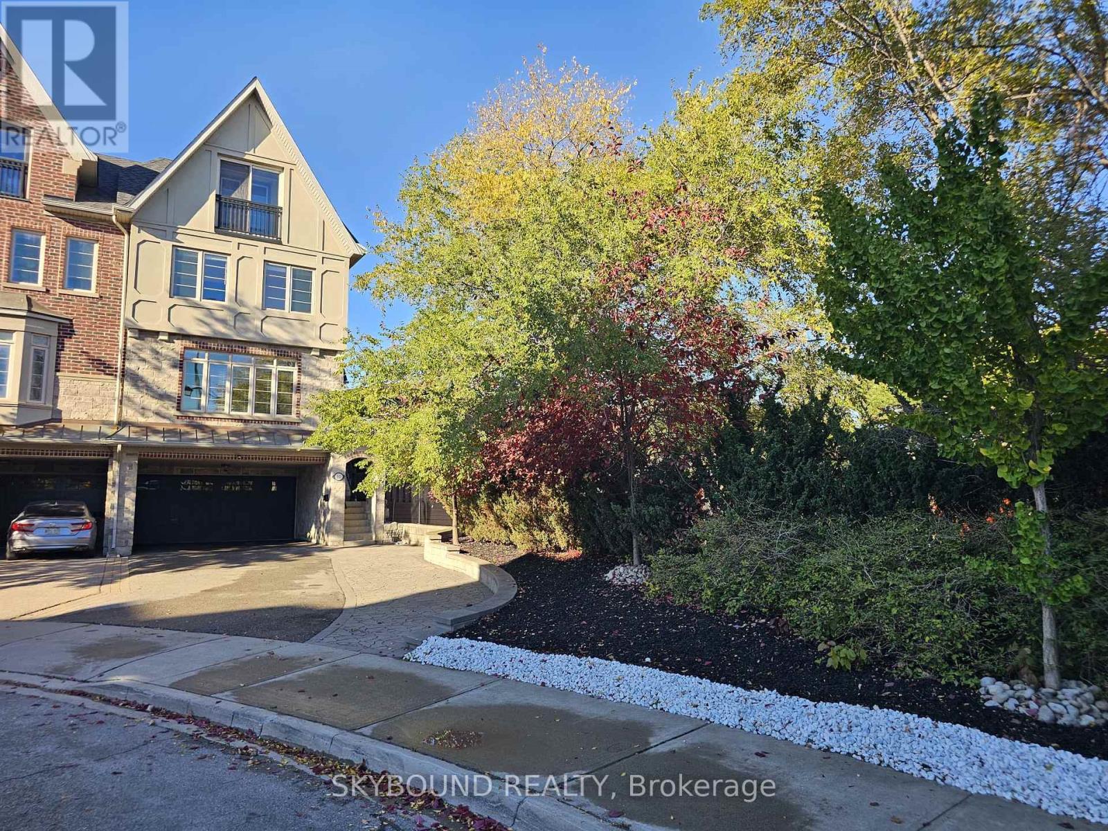 10 GALA LANE, Toronto, Ontario