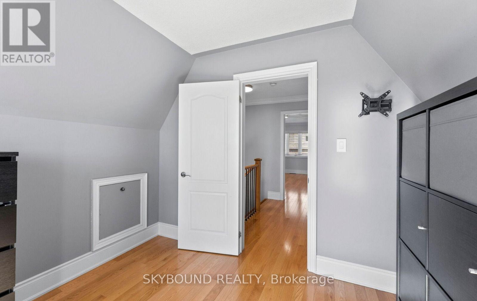 10 Gala Lane, Toronto, Ontario  M8Y 0A9 - Photo 34 - W14107096