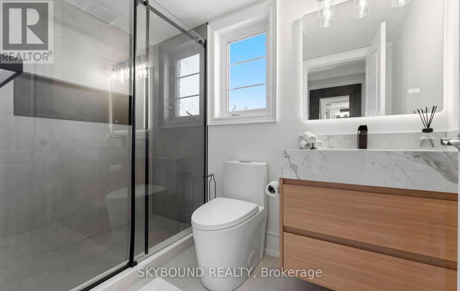 10 Gala Lane, Toronto, Ontario  M8Y 0A9 - Photo 40 - W14107096