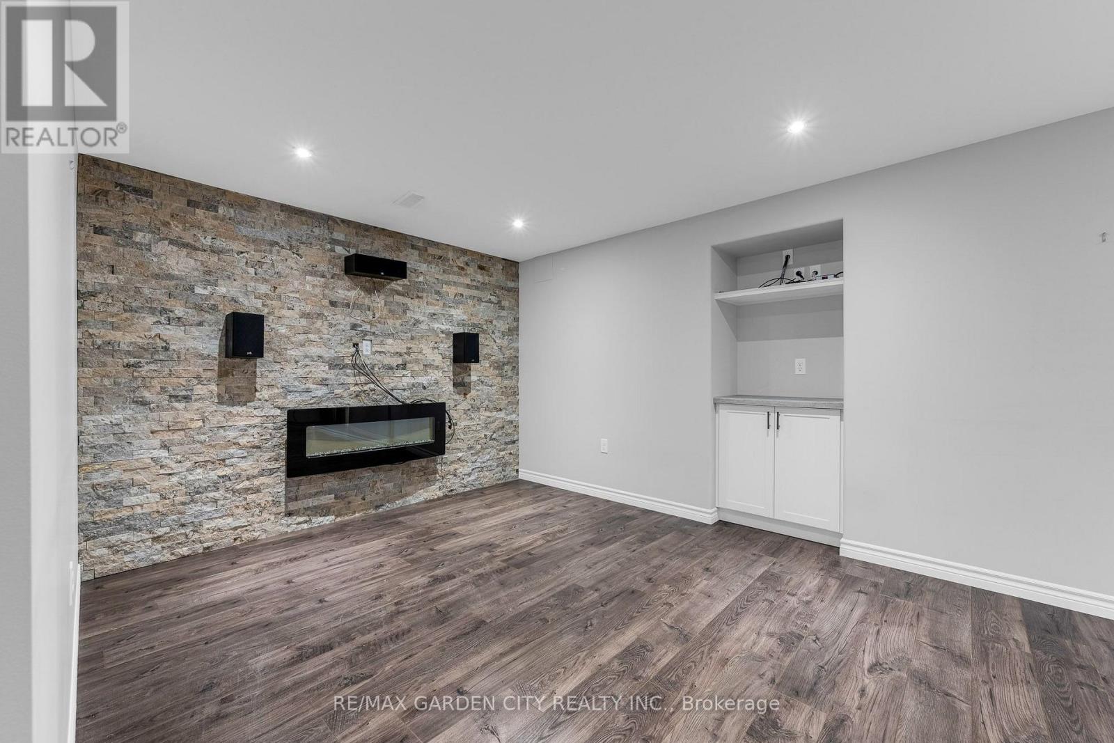 Lower - 159 Valera Drive, Hamilton, Ontario  L8E 4T1 - Photo 4 - X14106882