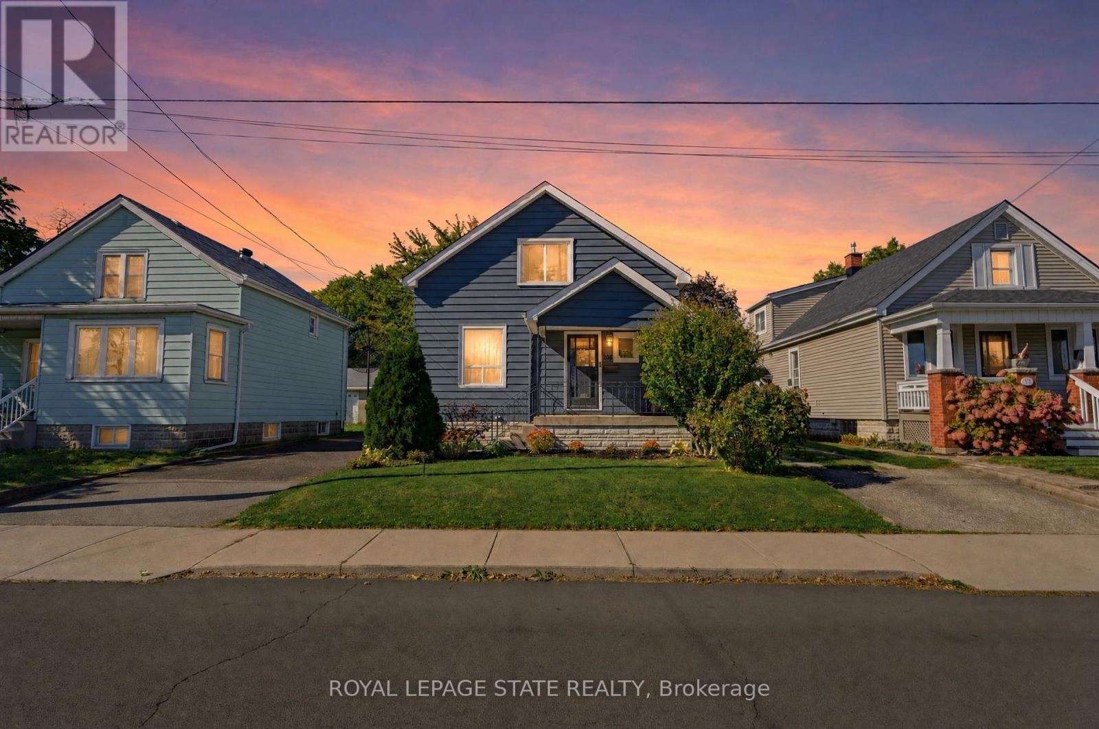 206 CRAIGROYSTON ROAD, Hamilton, Ontario