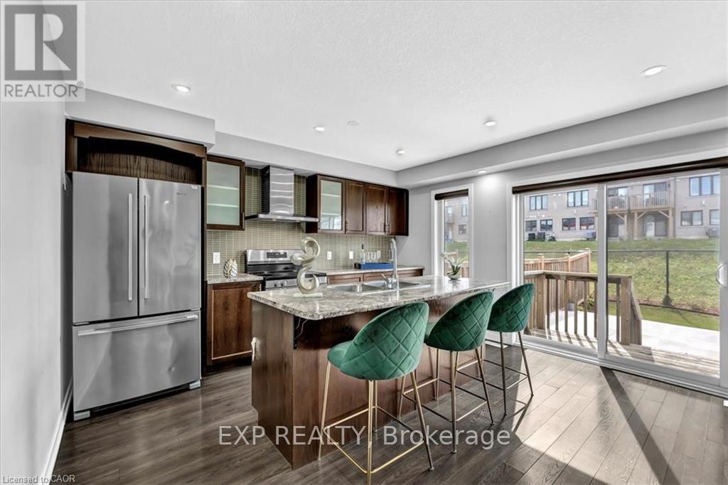 94 Crafter Crescent, Hamilton (Stoney Creek Mountain), Ontario  L8J 2V5 - Photo 8 - X14107034