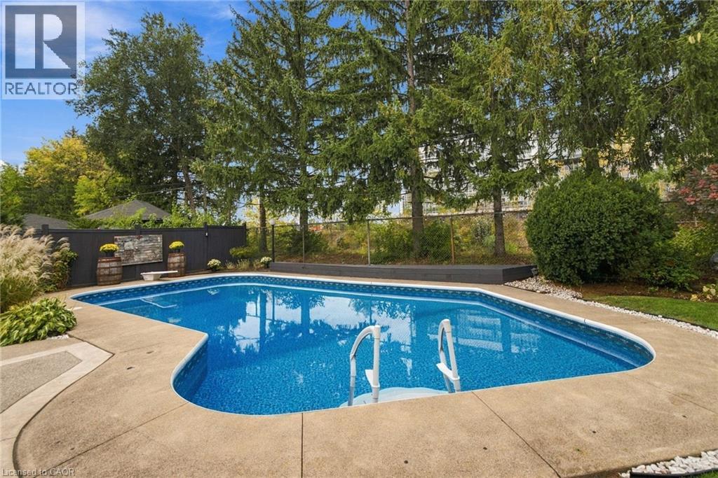 2101 Edinburgh Drive, Burlington, Ontario  L7R 2C8 - Photo 32 - 40873335