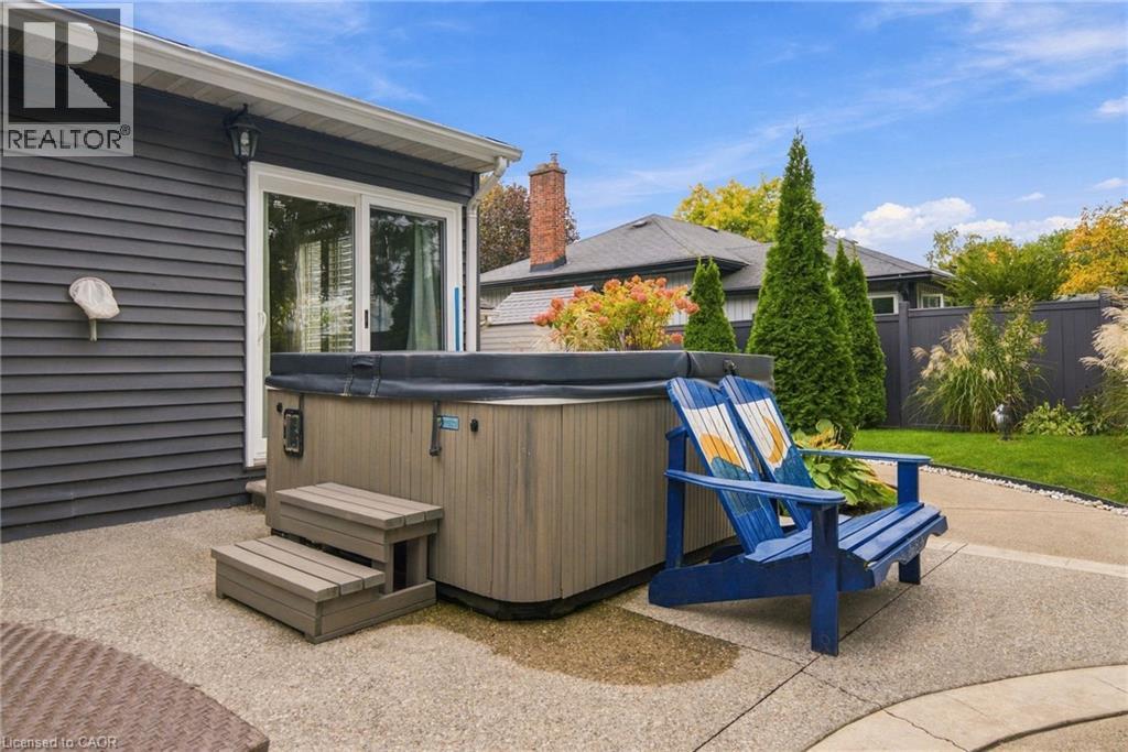 2101 Edinburgh Drive, Burlington, Ontario  L7R 2C8 - Photo 38 - 40873335
