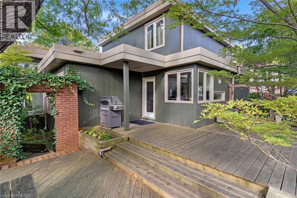 348 Browning Place, Waterloo, Ontario  N2L 2W3 - Photo 2 - 40872509