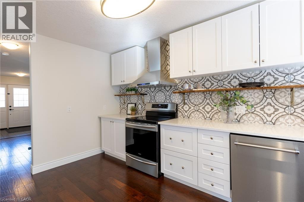 569 Violet Street, Waterloo, Ontario N2V 2T8 - Photo 4 - 40843883