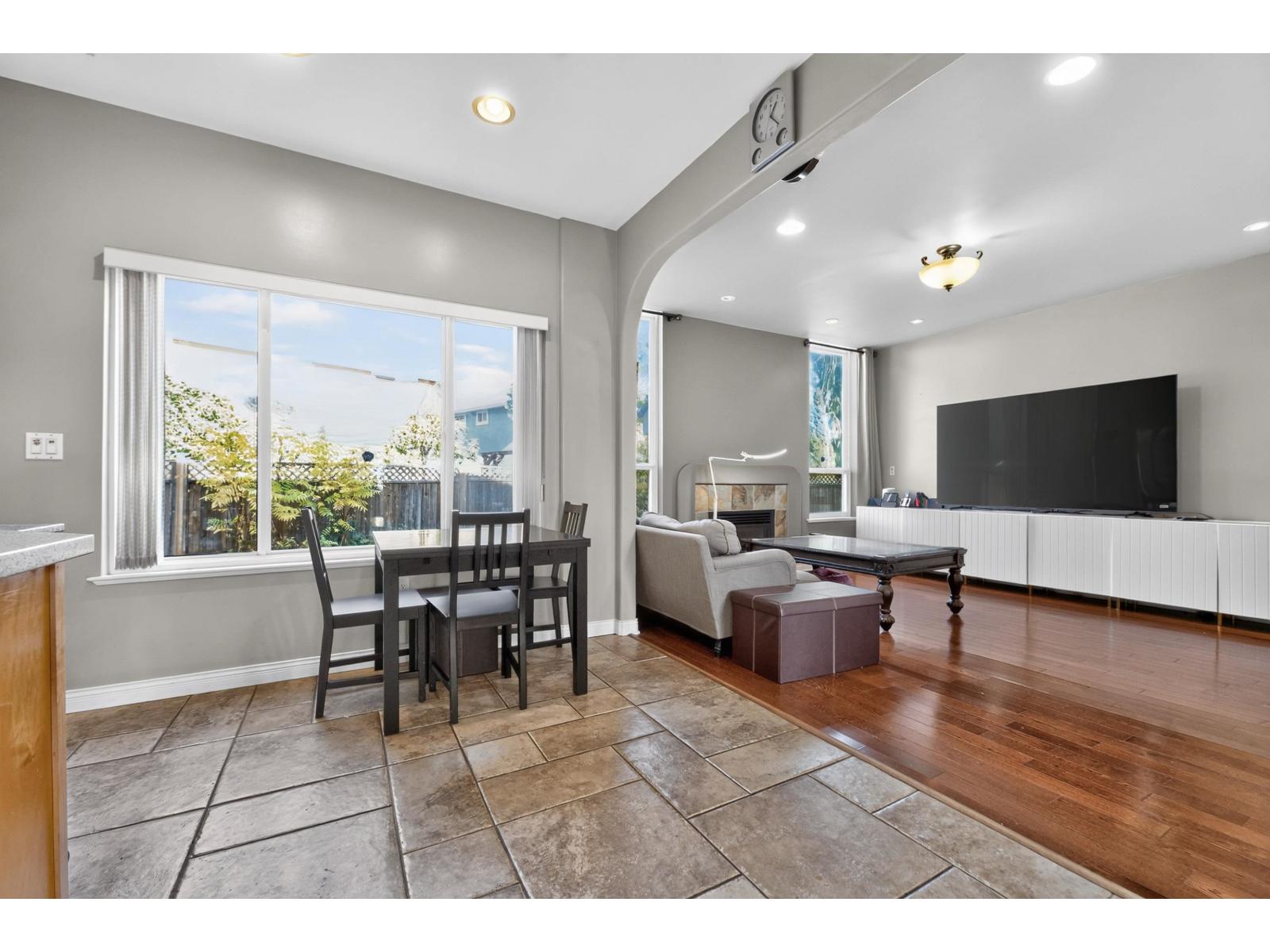 15805 111a Avenue, Surrey, British Columbia  V4N 5B4 - Photo 14 - R3176805