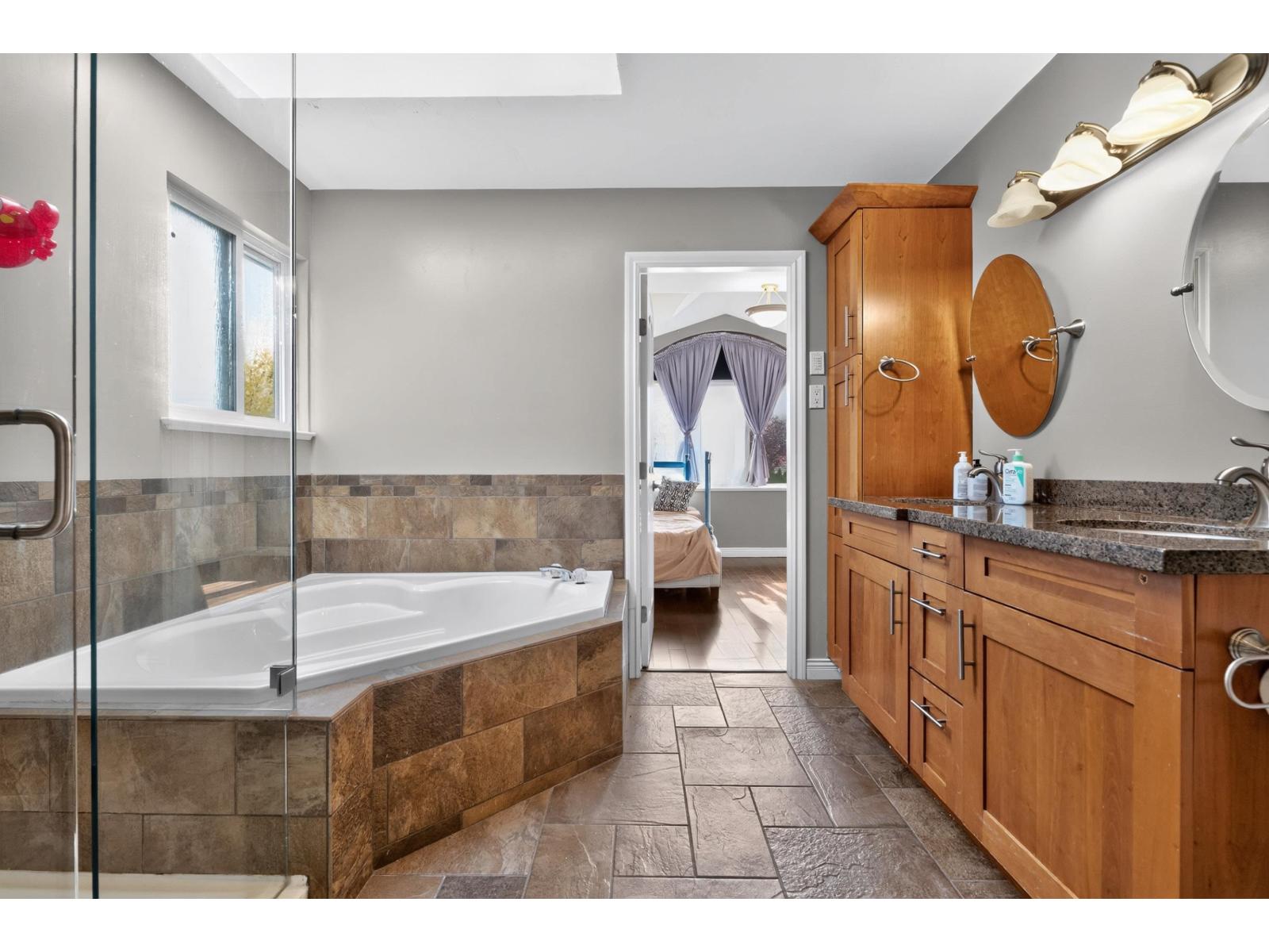 15805 111a Avenue, Surrey, British Columbia  V4N 5B4 - Photo 29 - R3176805