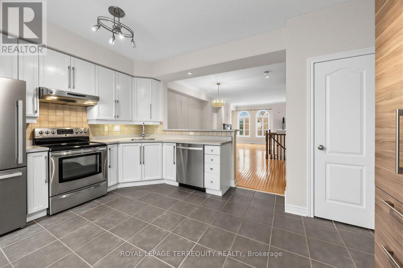 2 - 68 Superior Creek Lane, Toronto, Ontario  M8Z 6C6 - Photo 12 - W13856384
