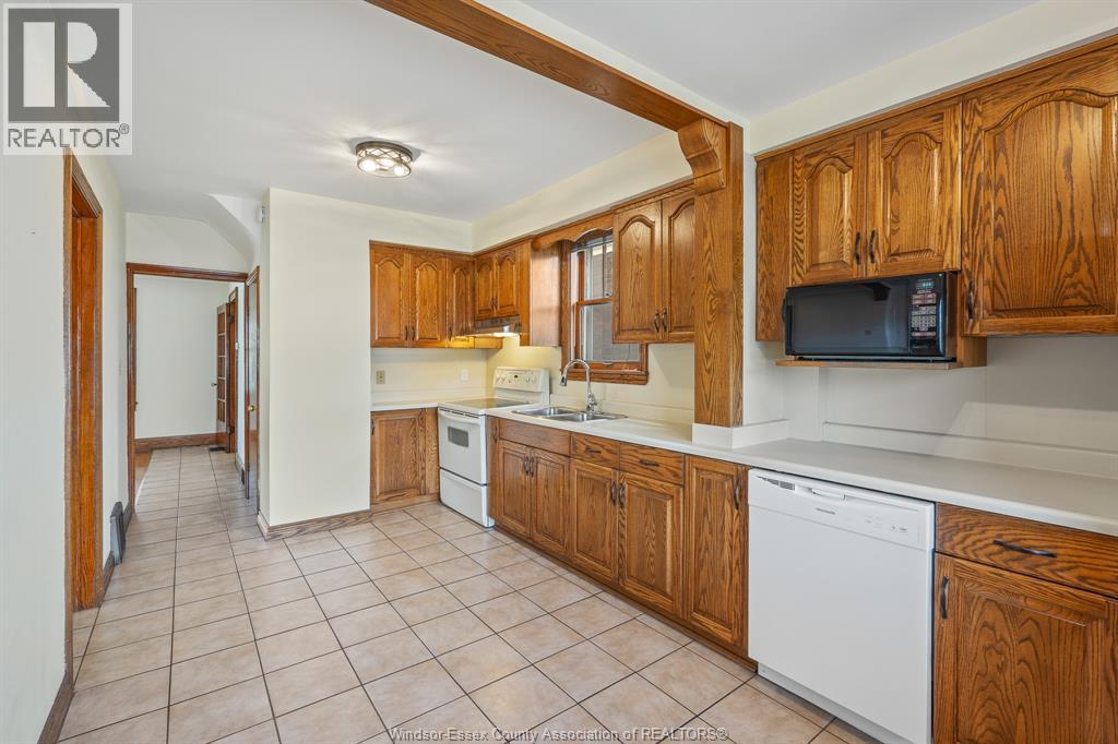 1165 Marentette, Windsor, Ontario  N9A 2A4 - Photo 32 - 26026008