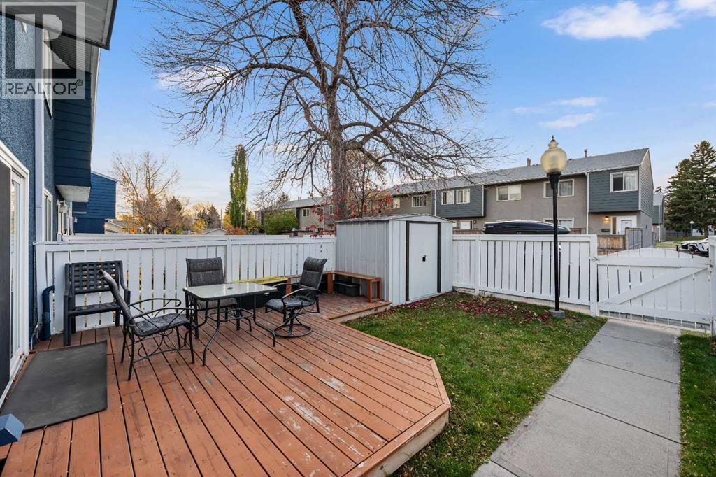 9, 251 90 Avenue SE, Calgary, Alberta  T5J 1R3 - Photo 3 - A2353924