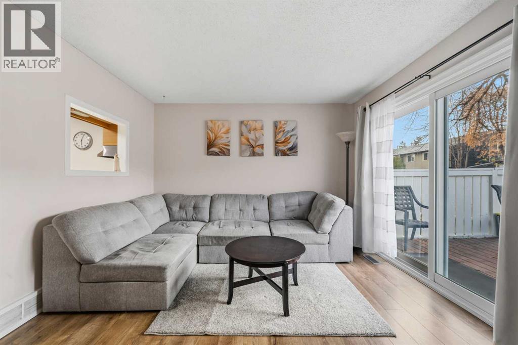9, 251 90 Avenue SE, Calgary, Alberta  T5J 1R3 - Photo 9 - A2353924