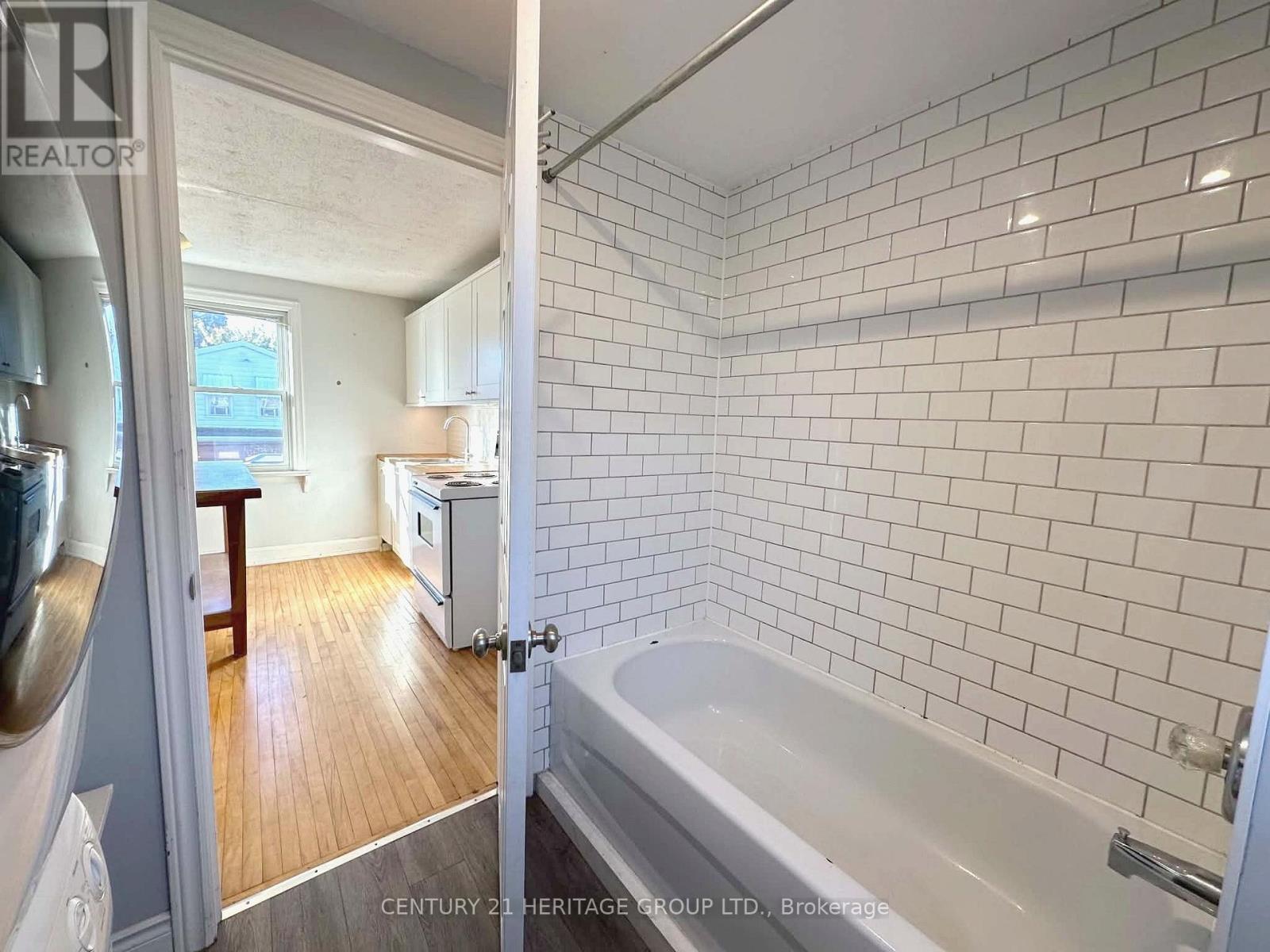 1125 Cannon Street E, Hamilton, Ontario  L8L 2J7 - Photo 6 - X13423036