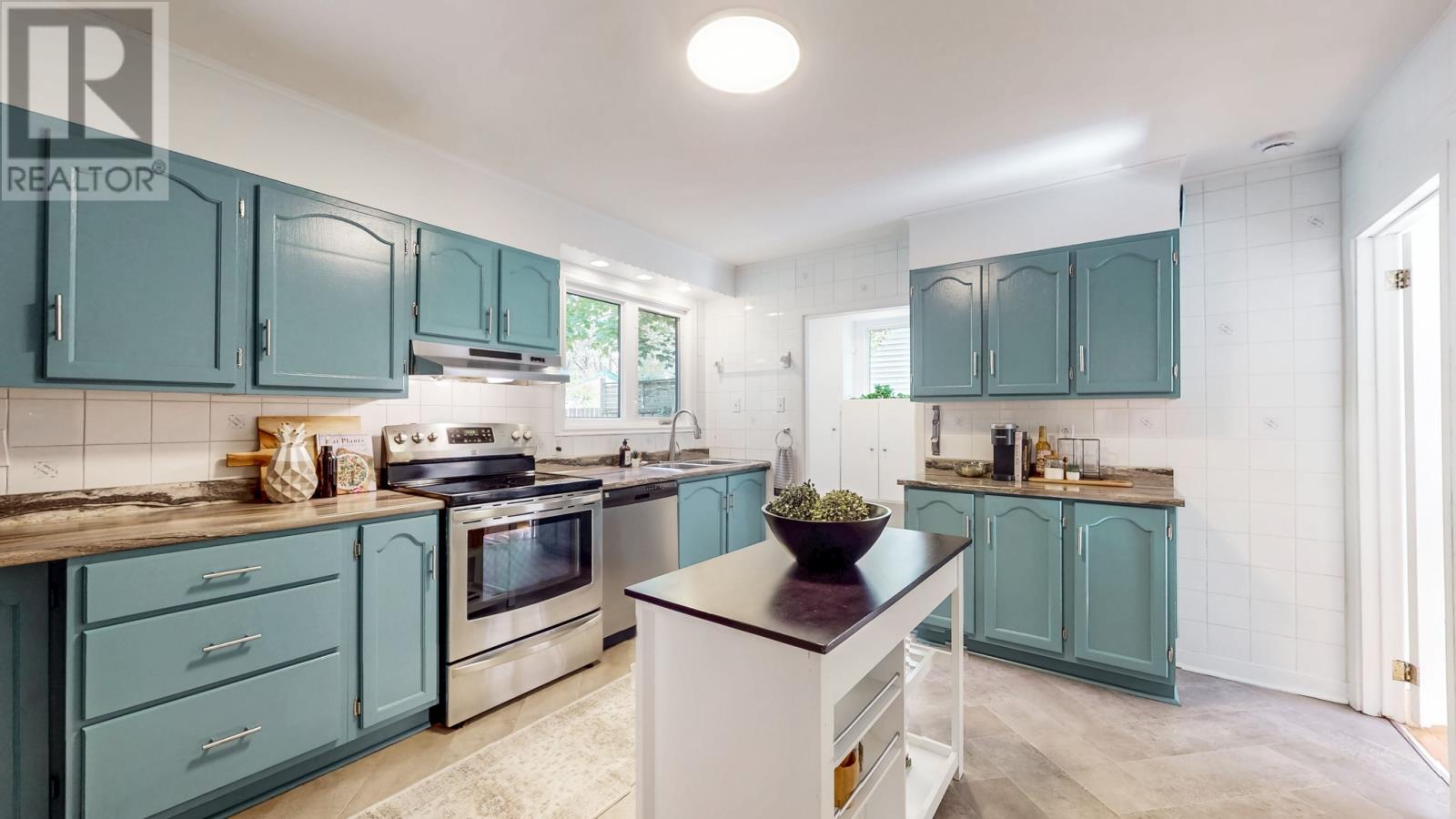 102 Topsail Road, St. John's — photo 18