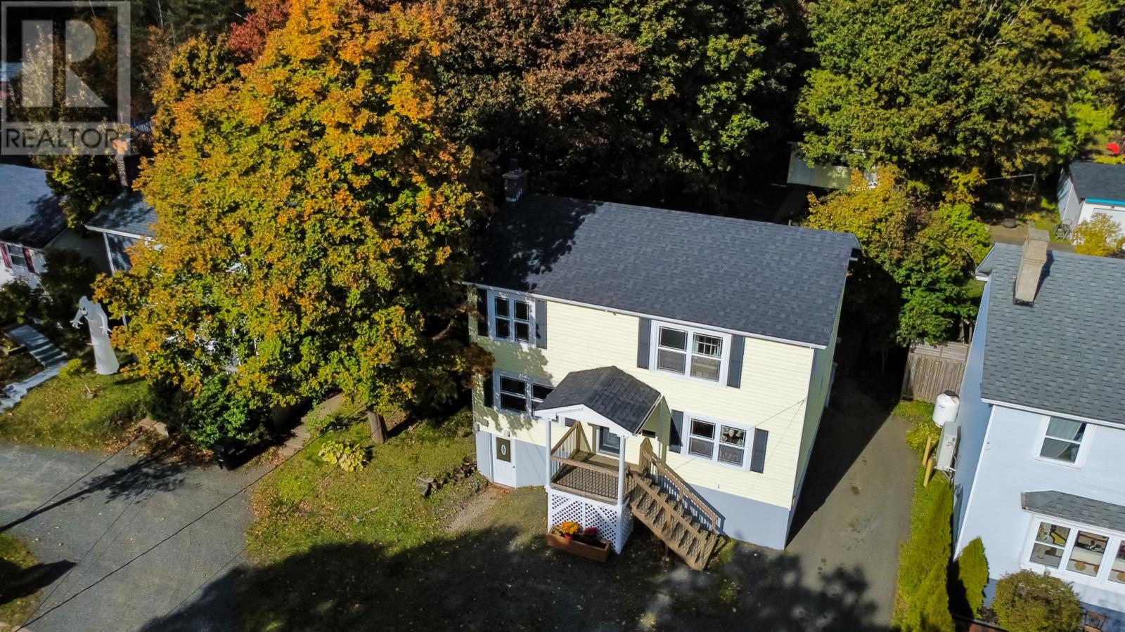 102 Topsail Road, St. John's — photo 2