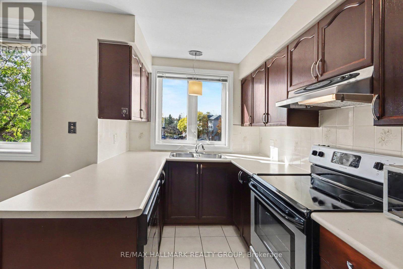 109 Briston Private, Ottawa, Ontario K1G 5R1 - Photo 6 - X14107124
