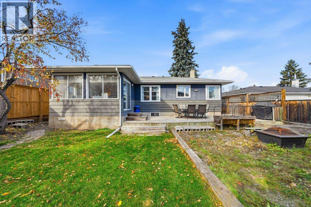 3239 Kenmare Crescent Sw, Calgary, Alberta  T3E 4R4 - Photo 37 - A2354045