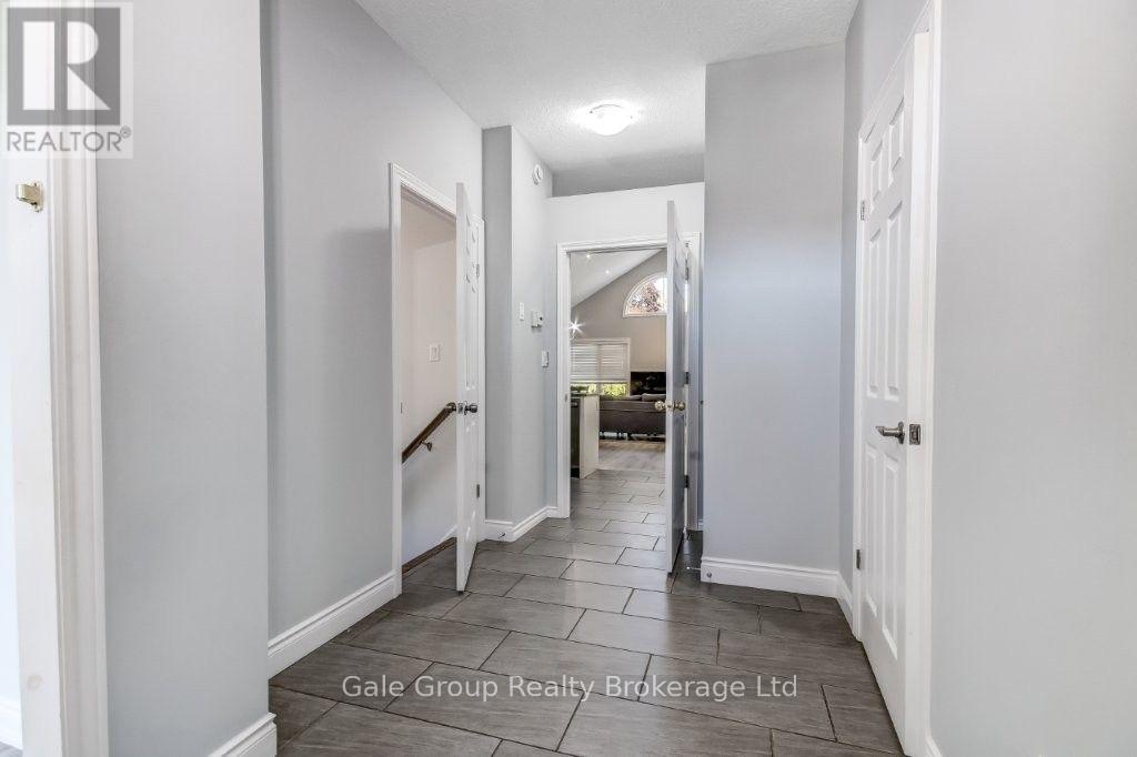 724 Garden Court, Woodstock, Ontario  N4T 1W6 - Photo 13 - X14107200
