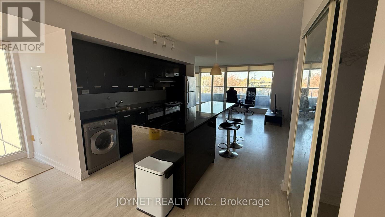 305 - 29 Singer Court, Toronto (Bayview Village), Ontario  M2K 0B3 - Photo 4 - C14107142