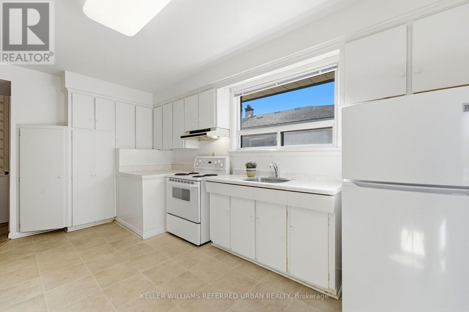83 Santa Barbara Road, Toronto, Ontario  M2N 2C3 - Photo 12 - C14107186