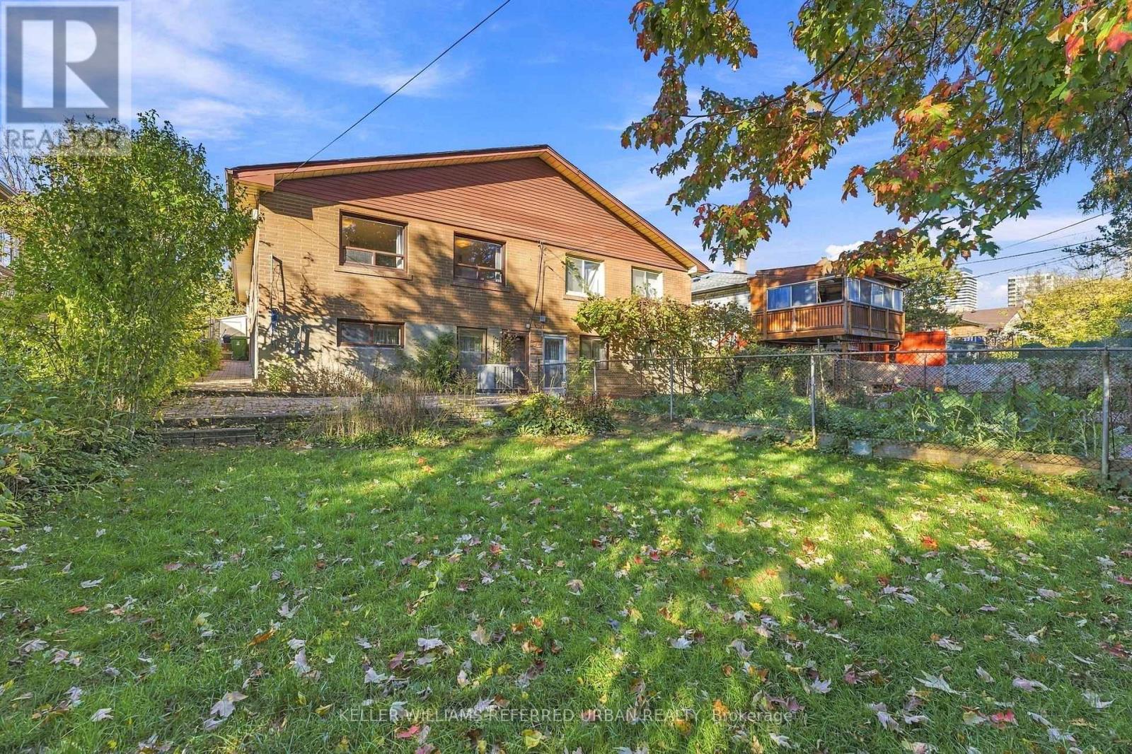 83 Santa Barbara Road, Toronto, Ontario  M2N 2C3 - Photo 34 - C14107186