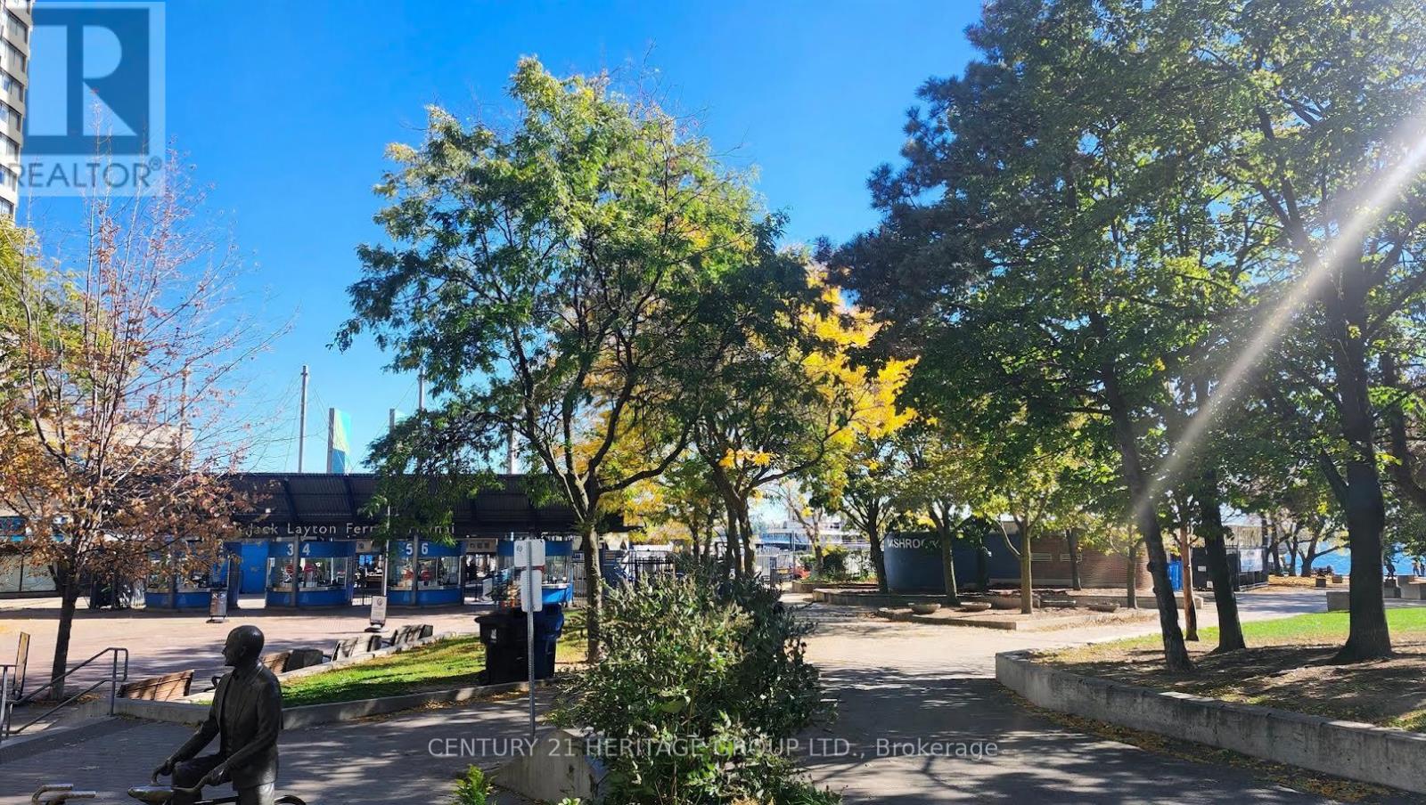 1822 - 33 Harbour Square, Toronto (Waterfront Communities), Ontario  M5J 2G2 - Photo 19 - C14107212