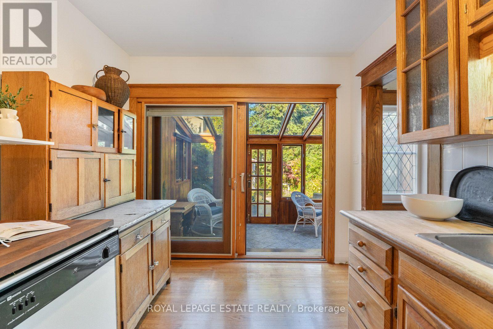 34 Bracken Avenue, Toronto, Ontario  M4E 1N5 - Photo 21 - E14107164
